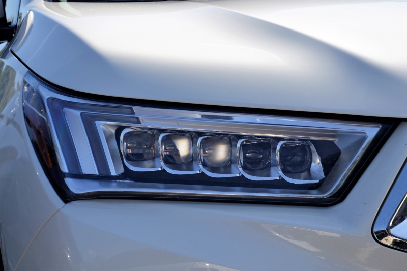 concession-VALLAURIS-min_acura-headlamp-2834131